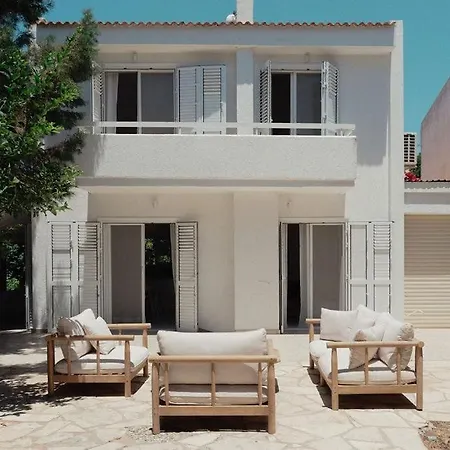 Chlorakas Coastal 3 Bed, Steps To The Sea Klorakas