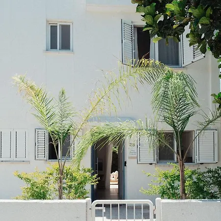 בית נופש Chlorakas Coastal 3 Bed, Steps To The Sea *