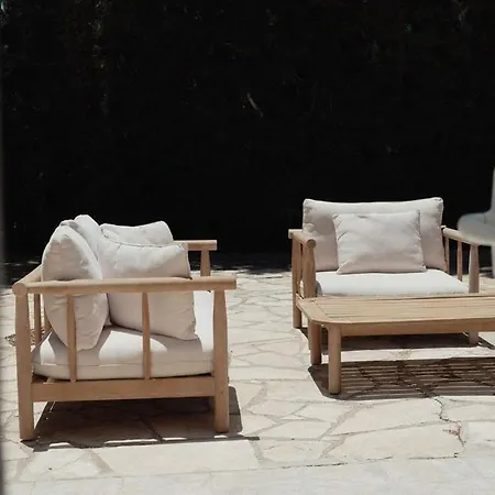 Chlorakas Coastal 3 Bed, Steps To The Sea *