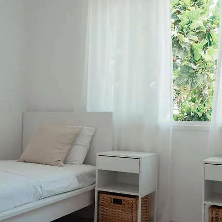 Chlorakas Coastal 3 Bed, Steps To The Sea בית נופש Klorakas