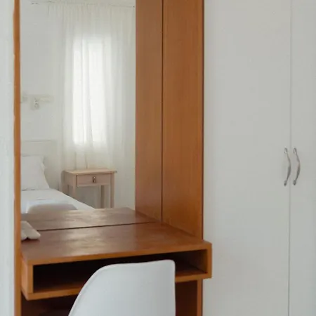 בית נופש Chlorakas Coastal 3 Bed, Steps To The Sea